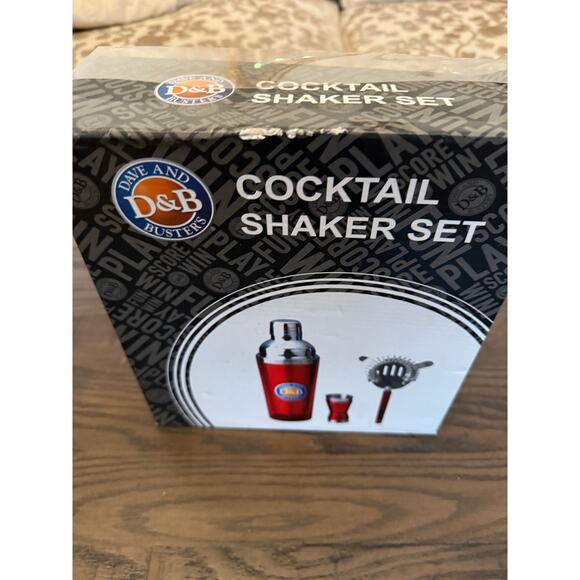 D&B Dave & Buster’s Cocktail Shaker Set – Shaker, Strainer & Jigger - Picture 8 of 10